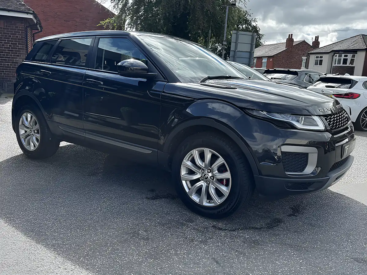 Used 2006 Land Rover Range Rover Evoque Se Santorini Black - Interior and Exterior details 8