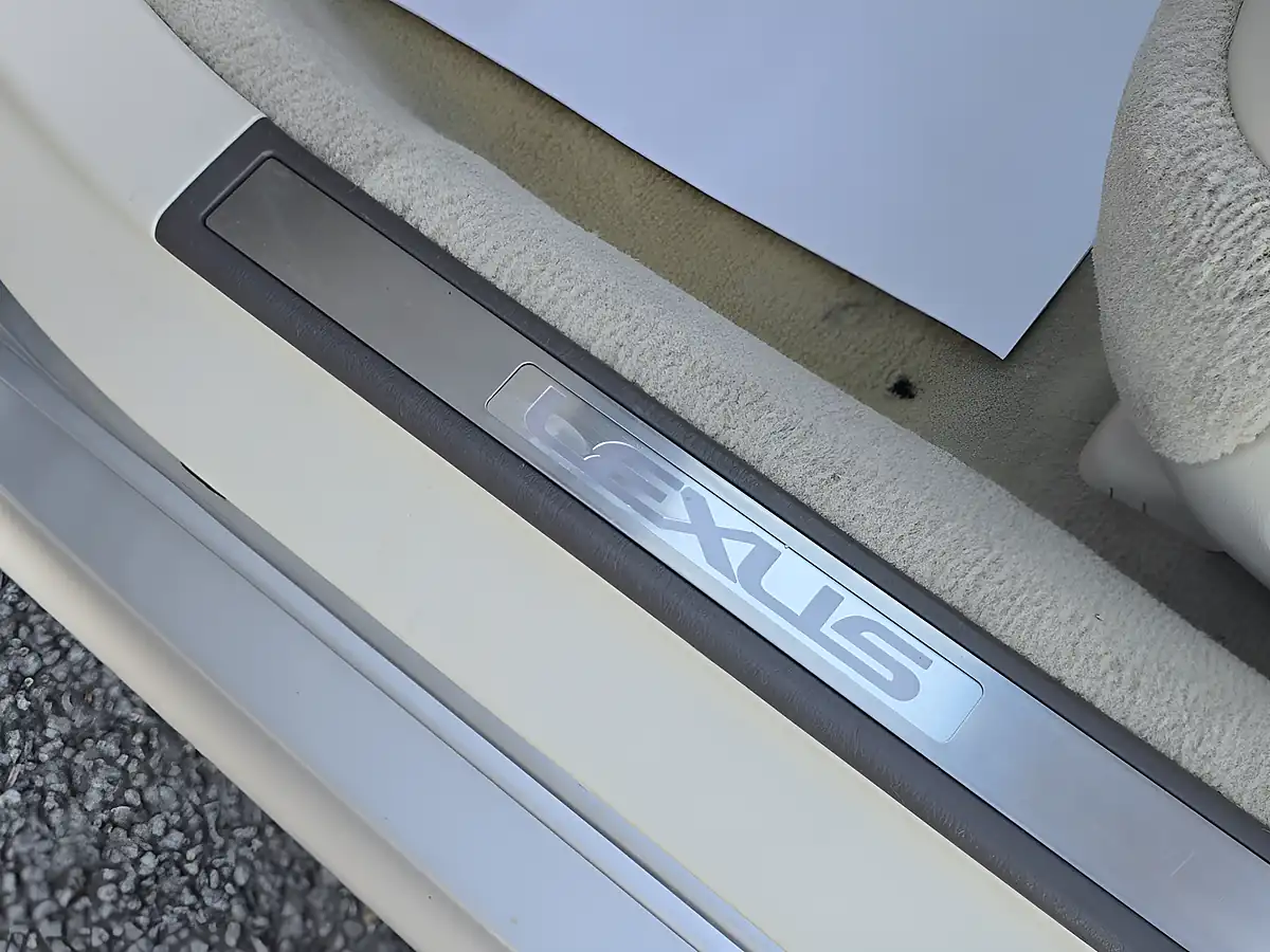 Used 2006 Lexus Sc Facelift Silver - Interior and Exterior details 15