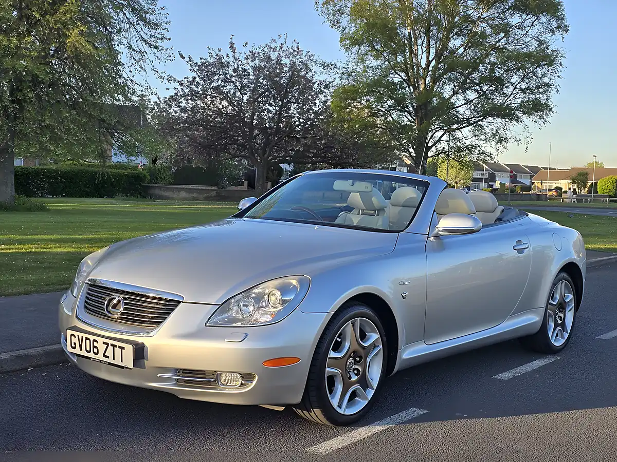 Used 2006 Lexus Sc Facelift Silver - Interior and Exterior details 3