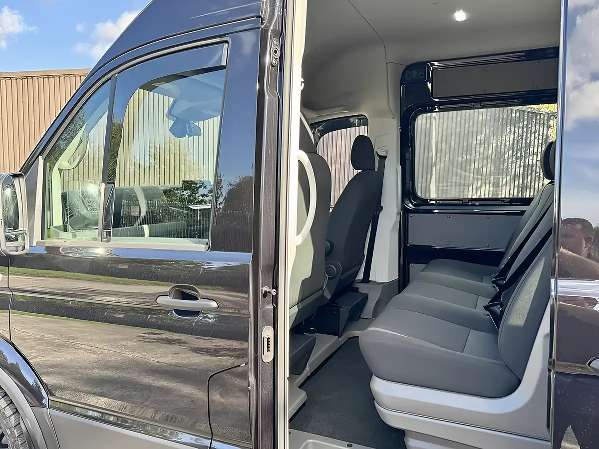 Used 2006 Man Tge Crewvan High Roof Black - Interior and Exterior details 5