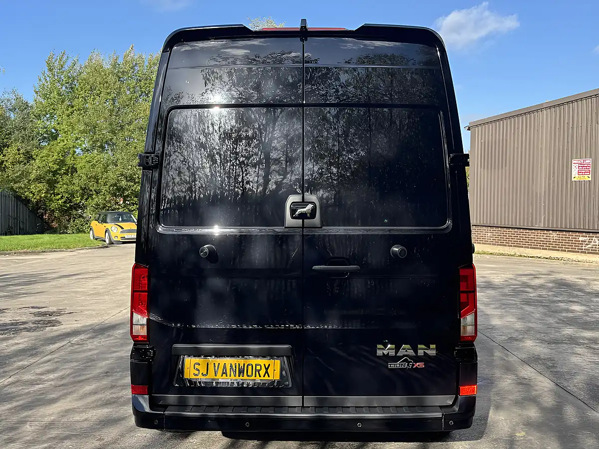 Used 2006 Man Tge Crewvan High Roof Black - Interior and Exterior details 9
