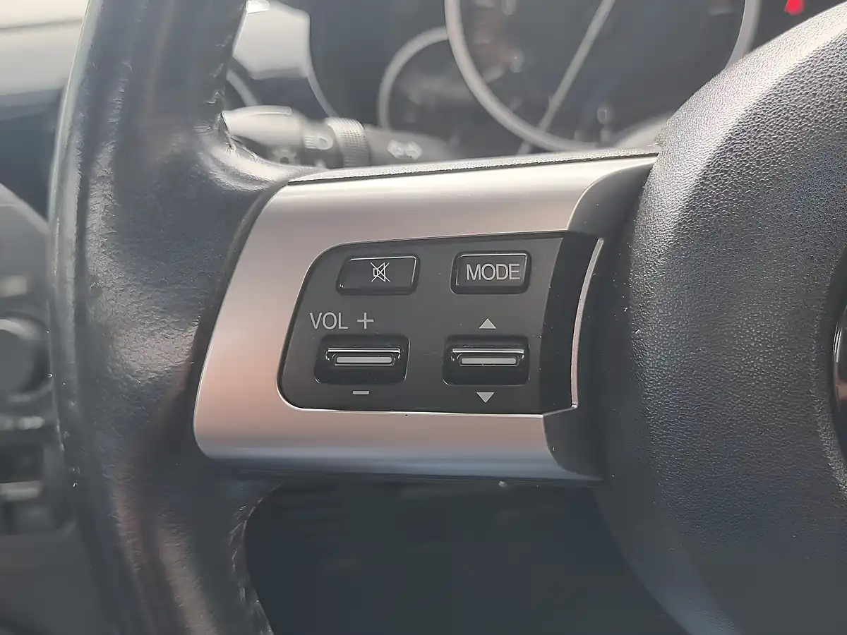 Used 2006 Mazda MX-5 Silver - Interior and Exterior details 11