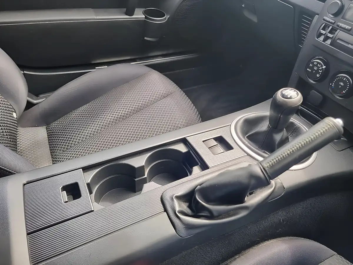 Used 2006 Mazda MX-5 Silver - Interior and Exterior details 15