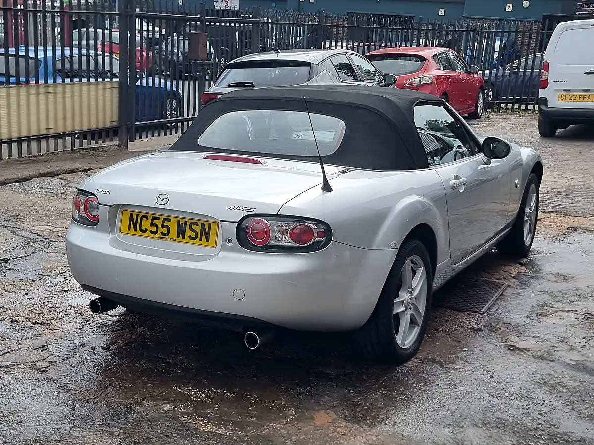 Used 2006 Mazda MX-5 Silver - Interior and Exterior details 6
