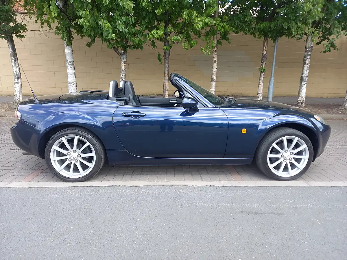 Used 2006 Mazda MX5 Sport Blue Metallic - Interior and Exterior details 6