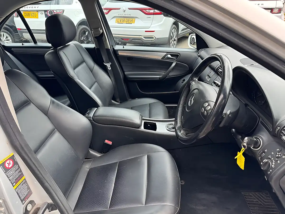 Used 2006 Mercedes-Benz C Class Avantgarde Se Silver - Interior and Exterior details 10