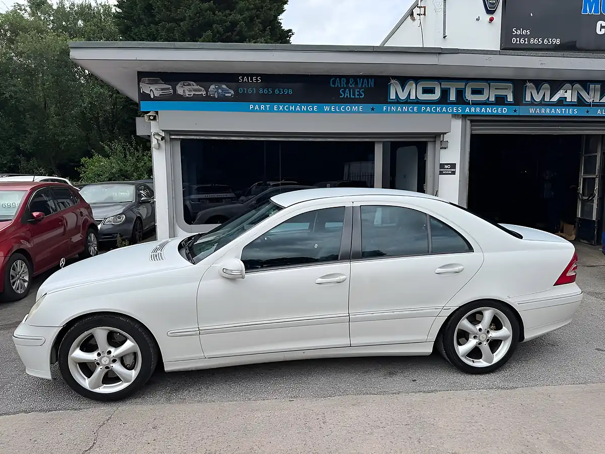 Used 2006 Mercedes-Benz C Class Avantgarde Se Silver - Interior and Exterior details 2