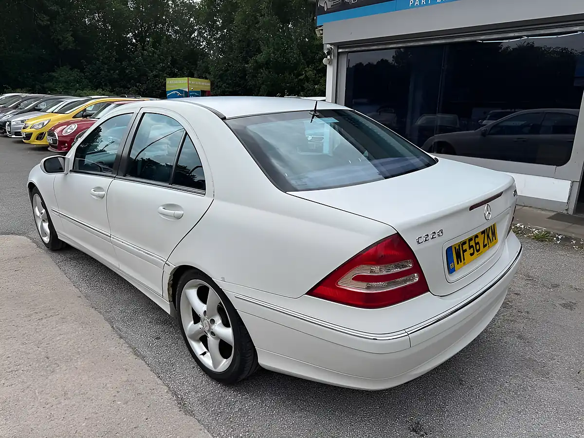 Used 2006 Mercedes-Benz C Class Avantgarde Se Silver - Interior and Exterior details 3