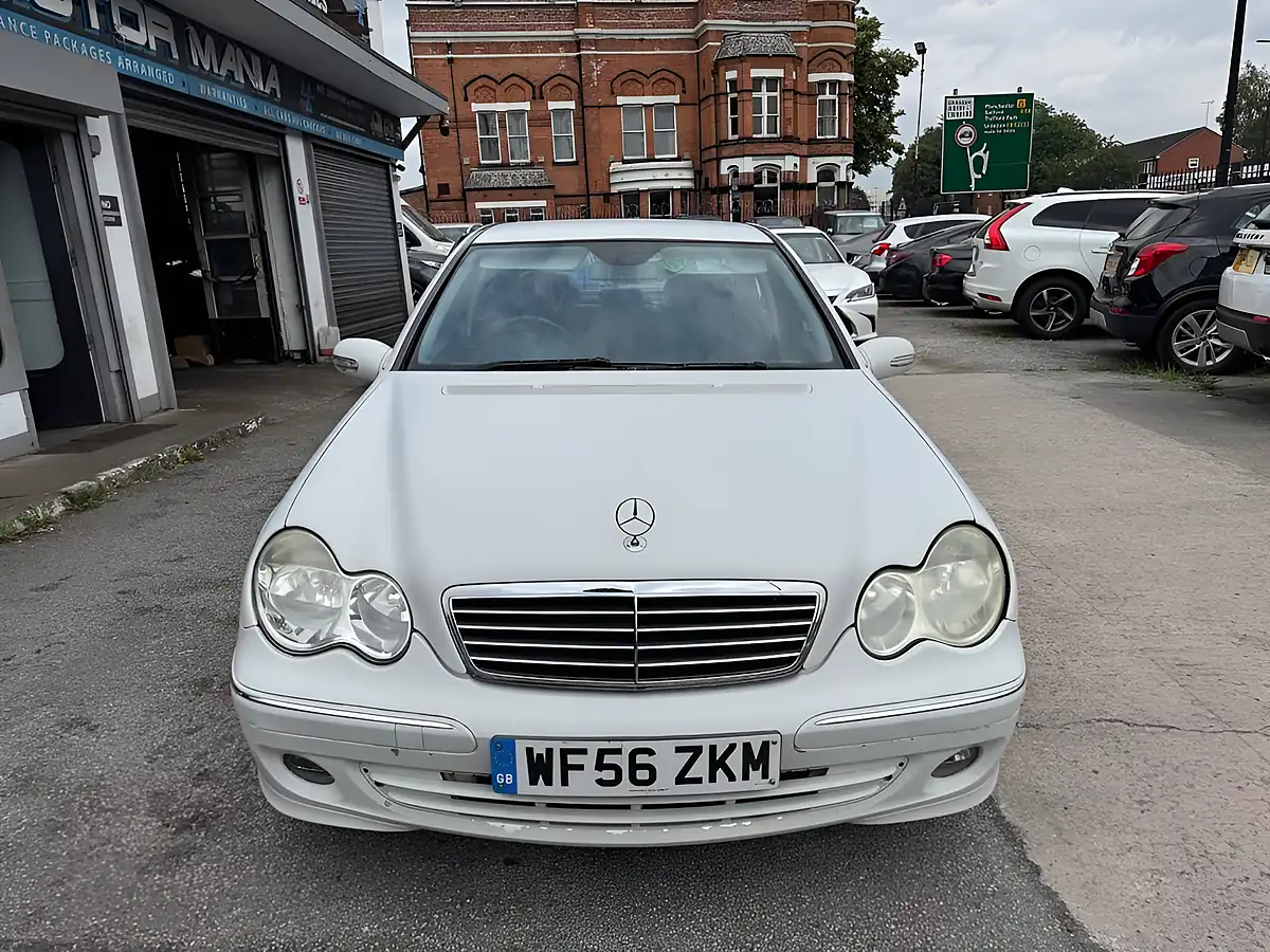 Used 2006 Mercedes-Benz C Class Avantgarde Se Silver - Interior and Exterior details 7