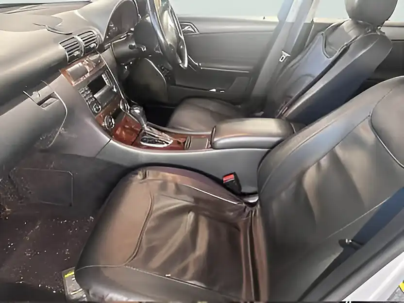 Used 2006 Mercedes-Benz C-Class Classic Se Silver - Interior and Exterior details 7
