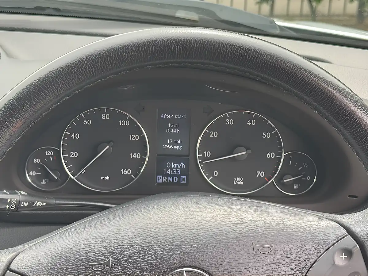 Used 2006 Mercedes-Benz C Class Classic Se Silver - Interior and Exterior details 14