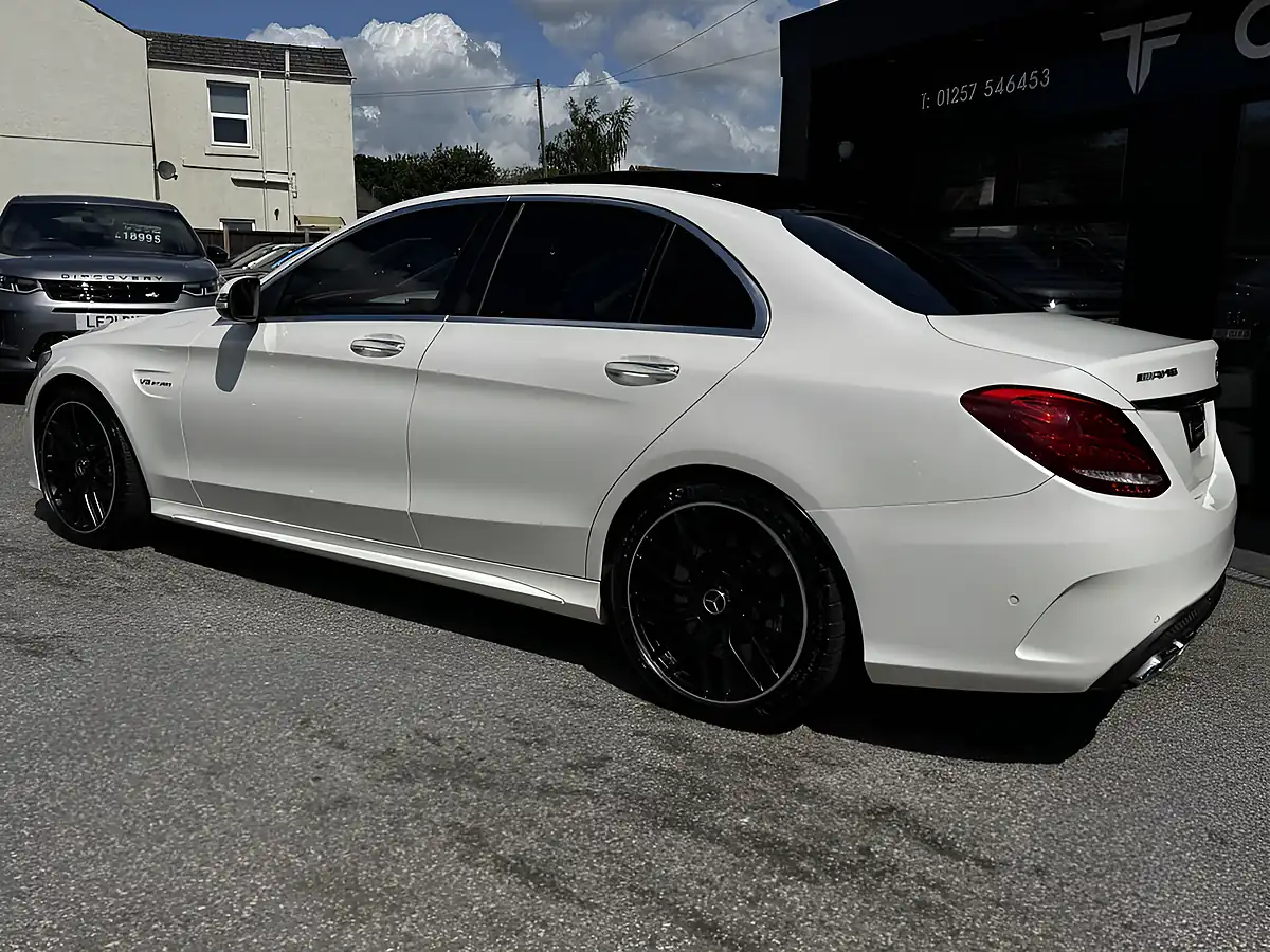 Used 2006 Mercedes-Benz C-Class Premium White - Interior and Exterior details 5