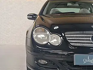 Used 2006 Mercedes-Benz C-Class Se Obsidian Black - Interior and Exterior details 6