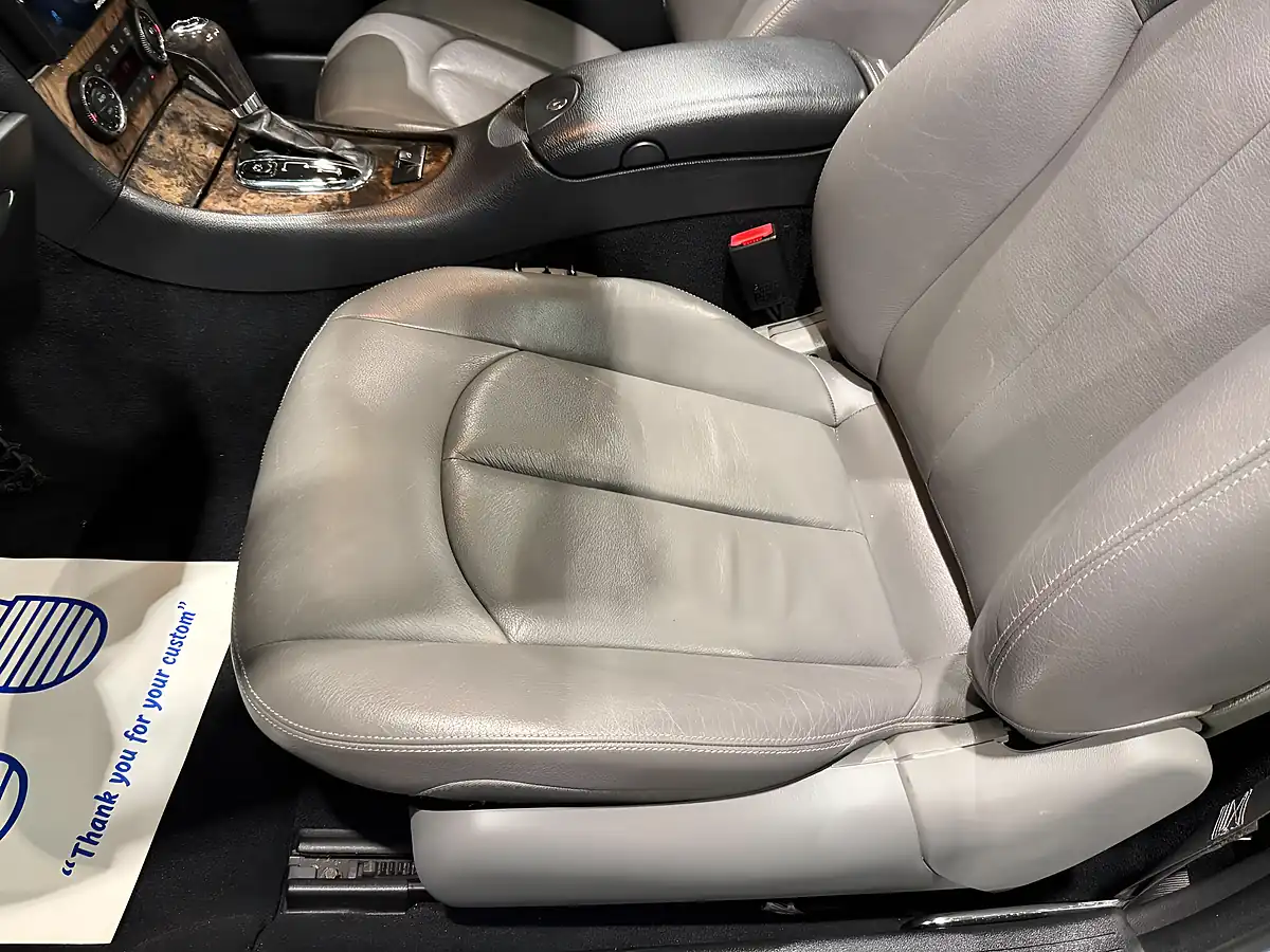 Used 2006 Mercedes-Benz Clk Sport Cabriolet Silver - Interior and Exterior details 16