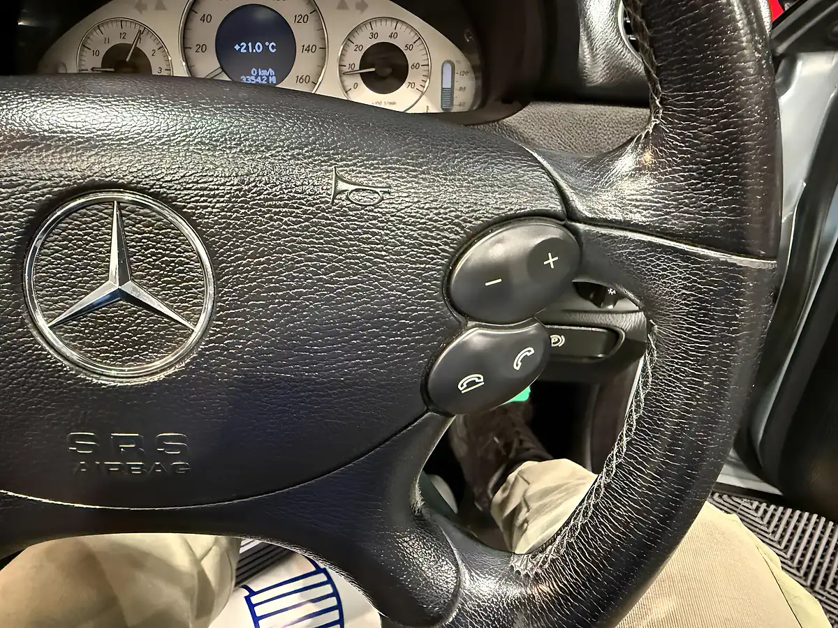 Used 2006 Mercedes-Benz Clk Sport Cabriolet Silver - Interior and Exterior details 17