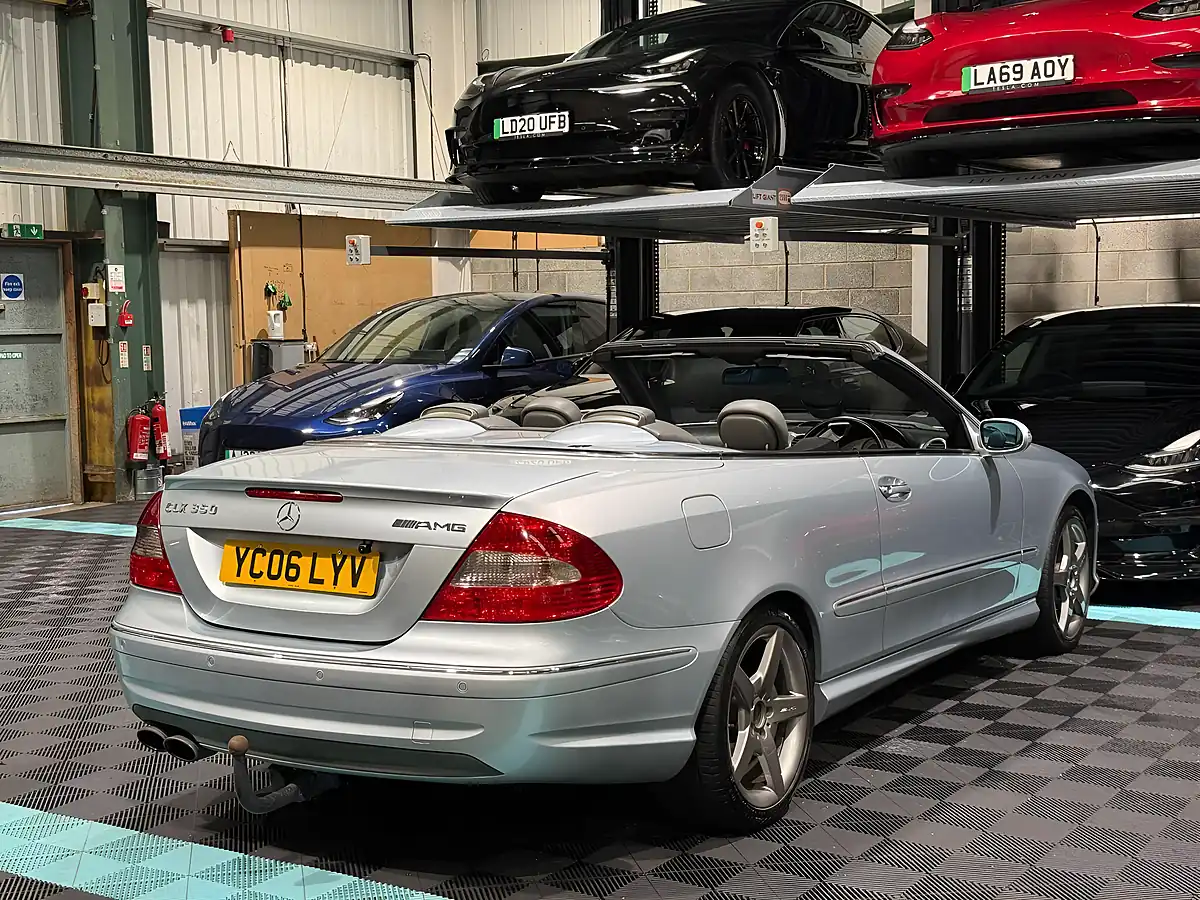 Used 2006 Mercedes-Benz Clk Sport Cabriolet Silver - Interior and Exterior details 8