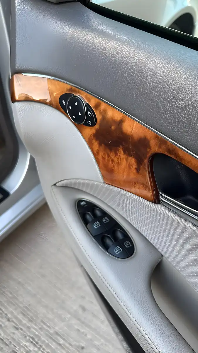 Used 2006 Mercedes-Benz E Class Elegance Silver - Interior and Exterior details 14