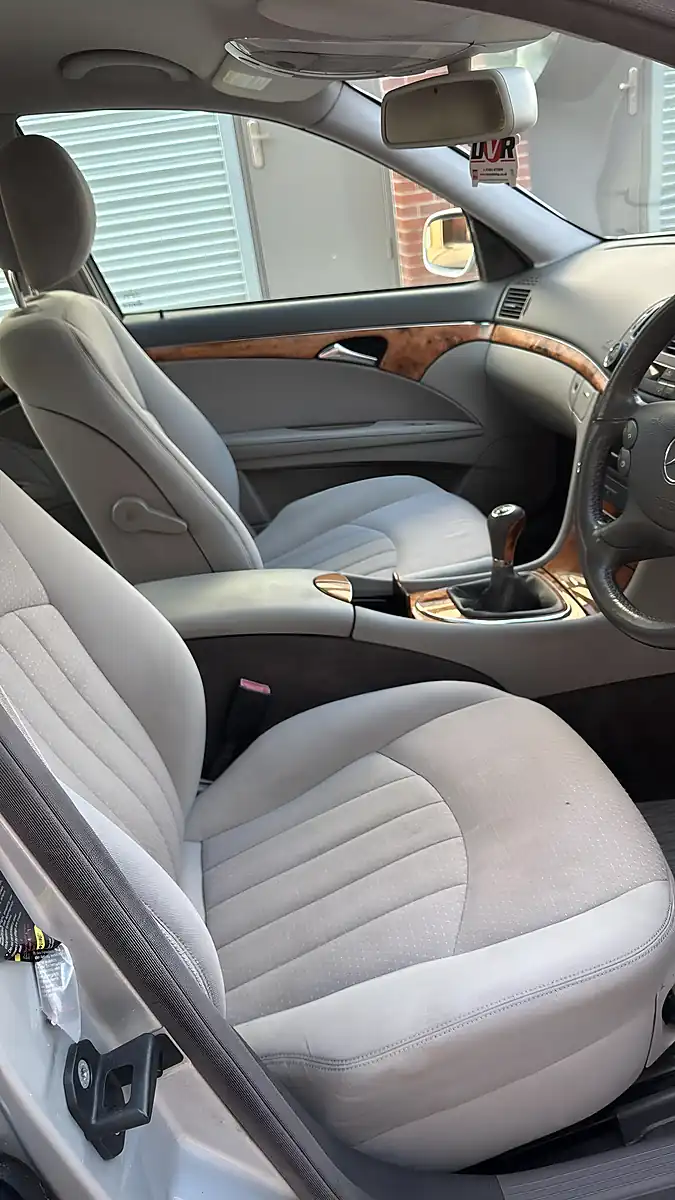 Used 2006 Mercedes-Benz E Class Elegance Silver - Interior and Exterior details 2