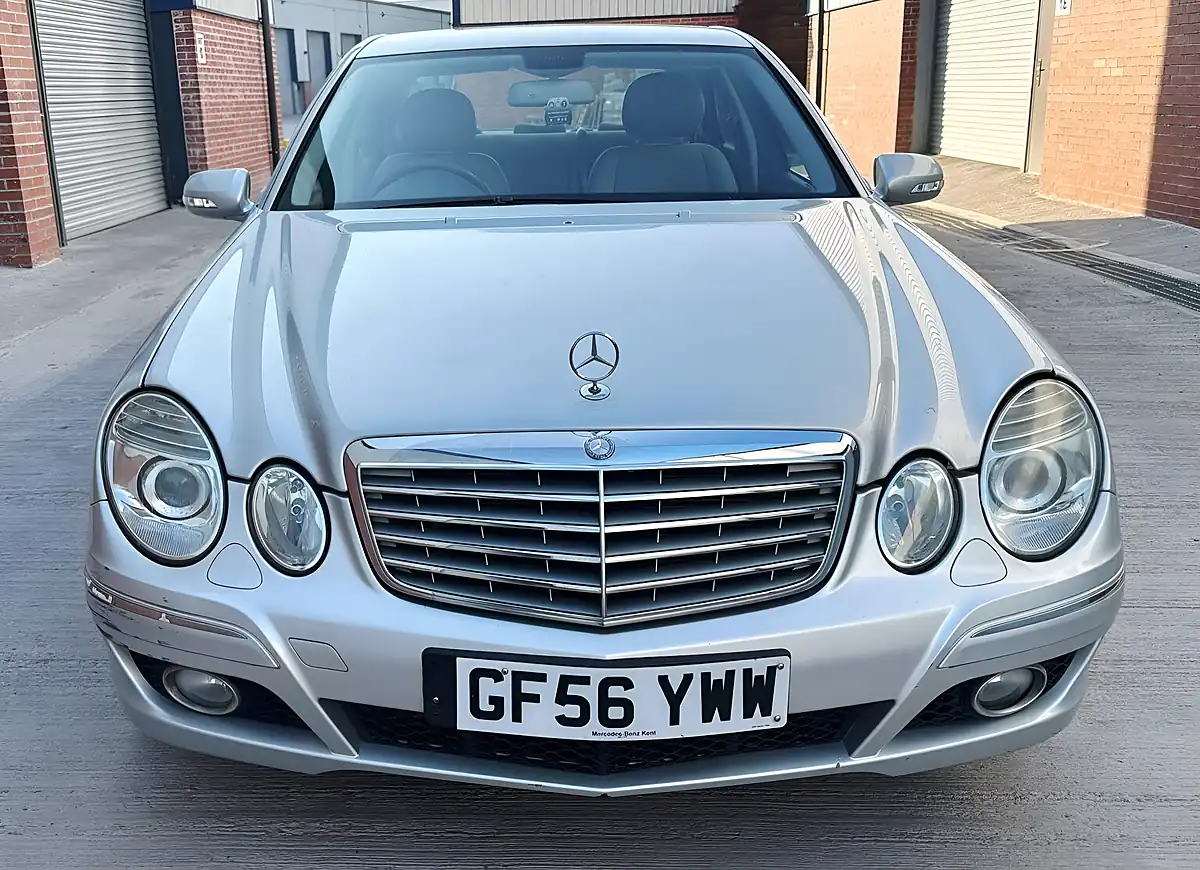 Used 2006 Mercedes-Benz E Class Elegance Silver - Interior and Exterior details 4