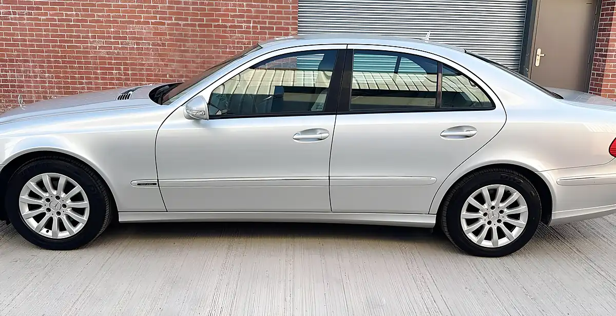 Used 2006 Mercedes-Benz E Class Elegance Silver - Interior and Exterior details 6