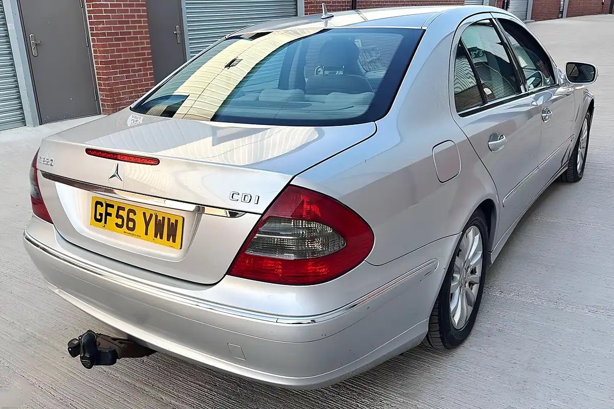 Used 2006 Mercedes-Benz E Class Elegance Silver - Interior and Exterior details 7