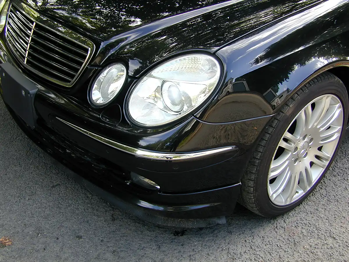 Used 2006 Mercedes-Benz E Class Estate Black - Interior and Exterior details 11