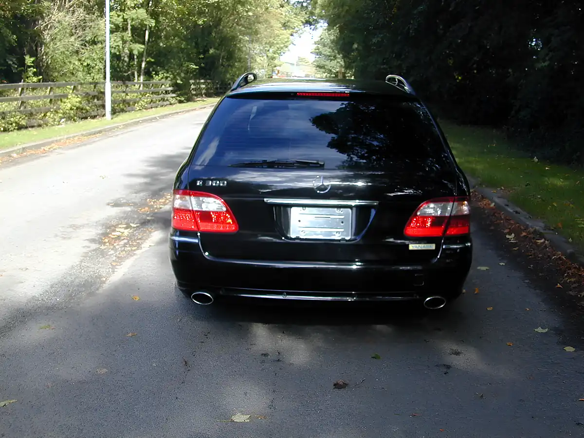 Used 2006 Mercedes-Benz E Class Estate Black - Interior and Exterior details 5