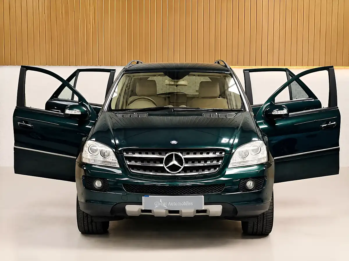 Used 2006 Mercedes-Benz M-Class Se Andradite Green - Interior and Exterior details 2