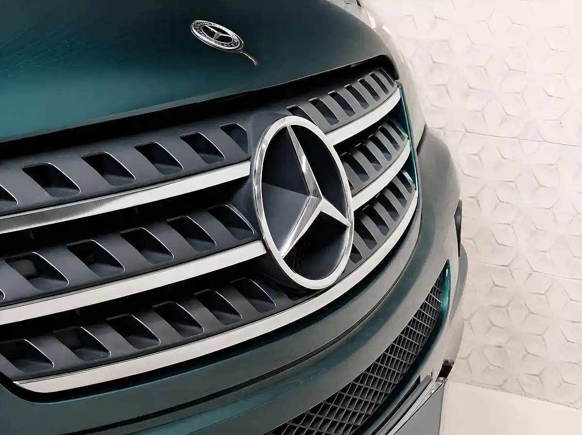 Used 2006 Mercedes-Benz M-Class Se Andradite Green - Interior and Exterior details 9