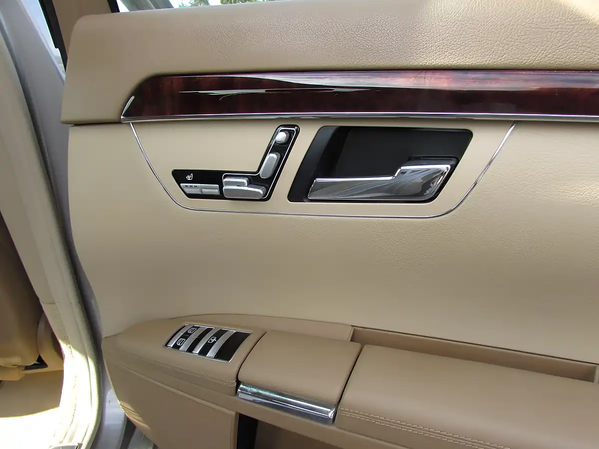 Used 2006 Mercedes-Benz S Class Lwb Silver - Interior and Exterior details 13