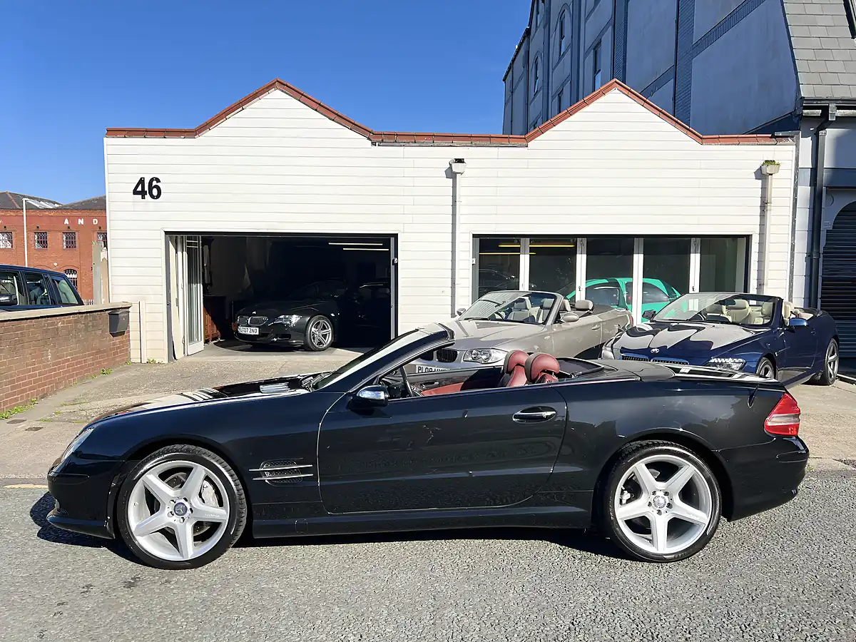 Used 2006 Mercedes-Benz Sl Black - Interior and Exterior details 10