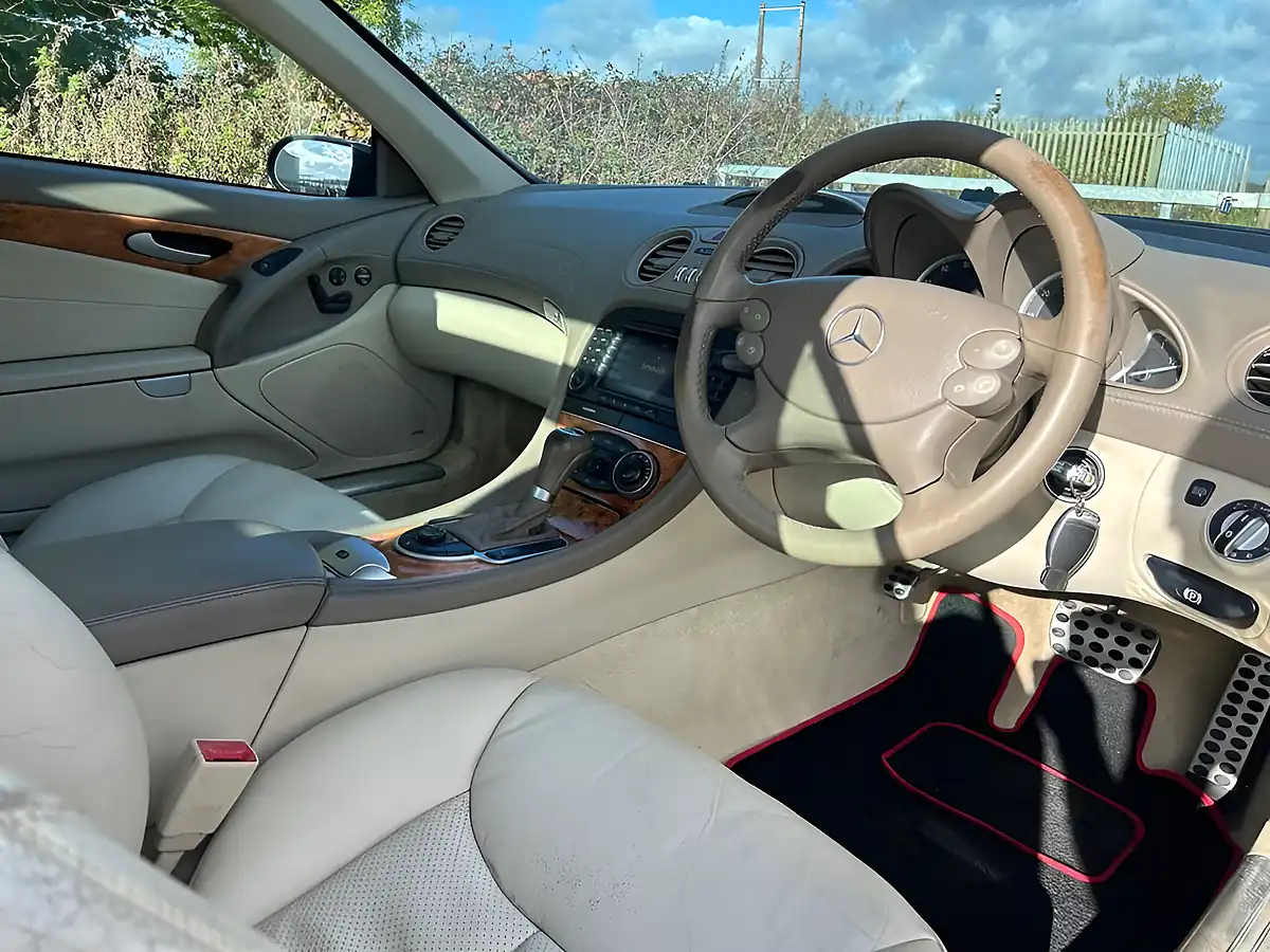 Used 2006 Mercedes-Benz Sl Convertible Black - Interior and Exterior details 11