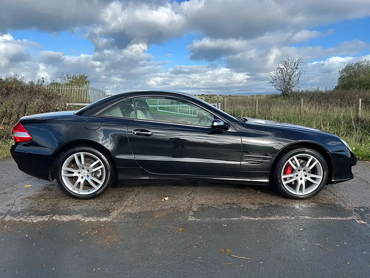 Used 2006 Mercedes-Benz Sl Convertible Black - Interior and Exterior details 2