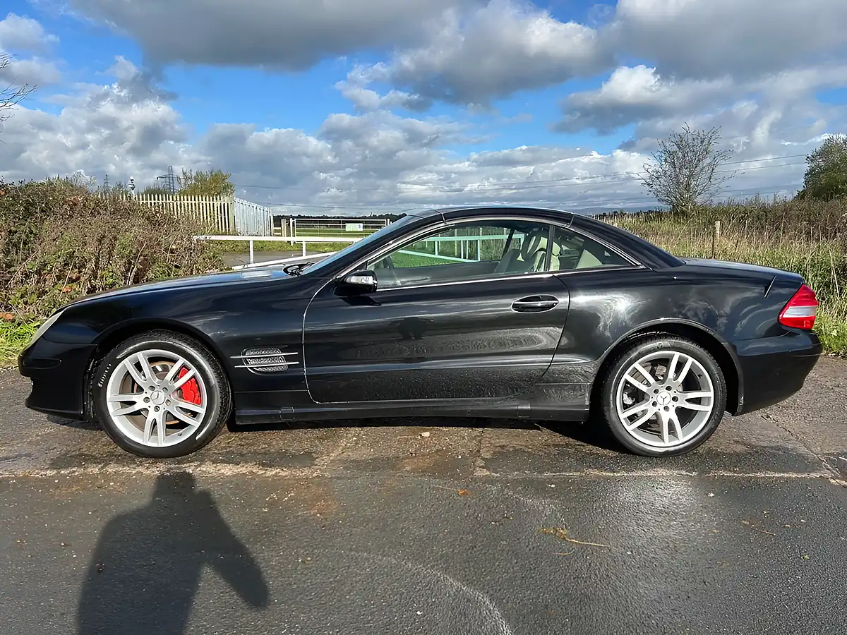 Used 2006 Mercedes-Benz Sl Convertible Black - Interior and Exterior details 5