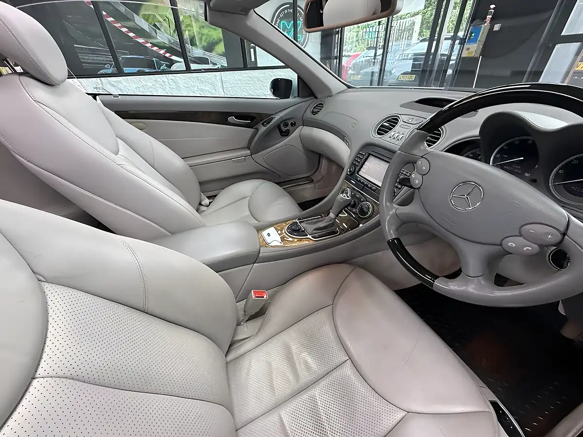 Used 2006 Mercedes-Benz Sl Convertible Silver - Interior and Exterior details 11