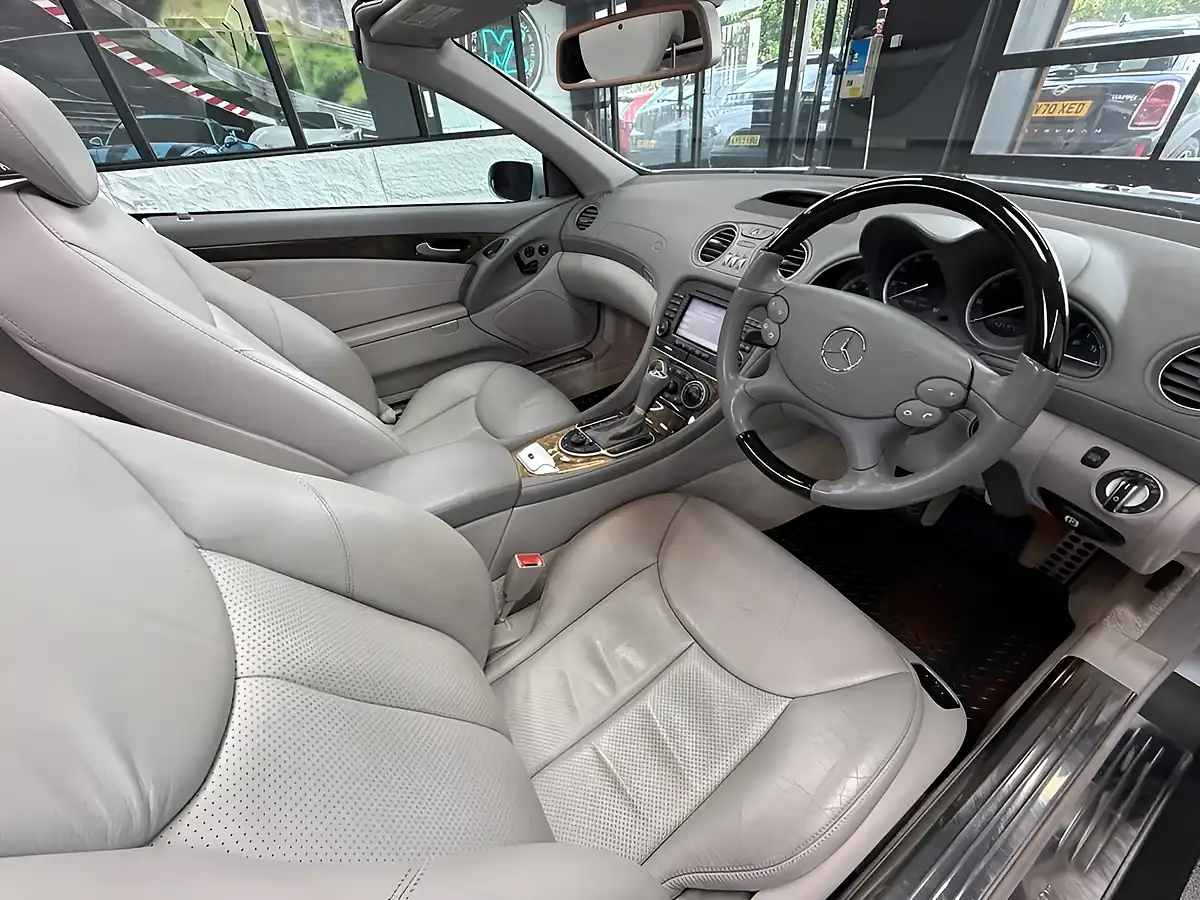 Used 2006 Mercedes-Benz Sl Convertible Silver - Interior and Exterior details 16