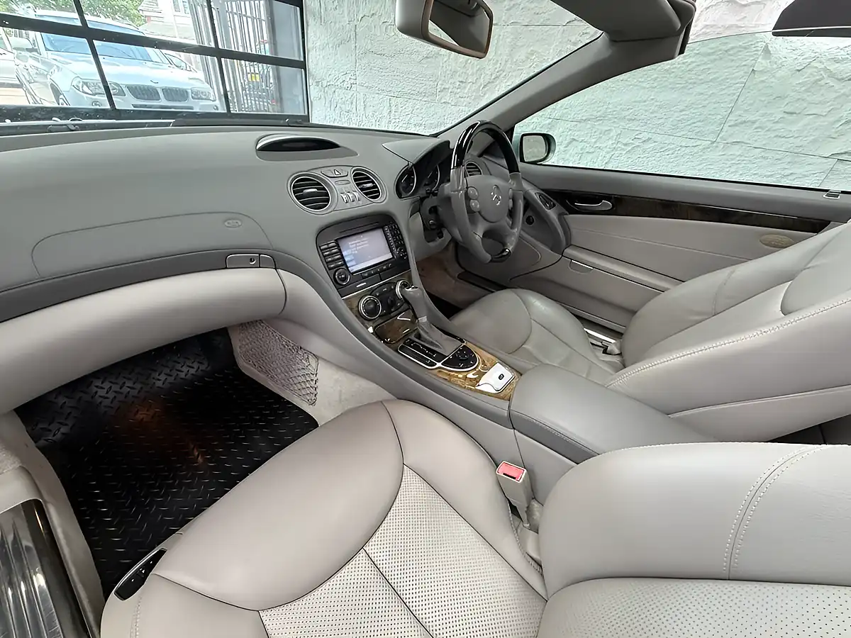 Used 2006 Mercedes-Benz Sl Convertible Silver - Interior and Exterior details 7