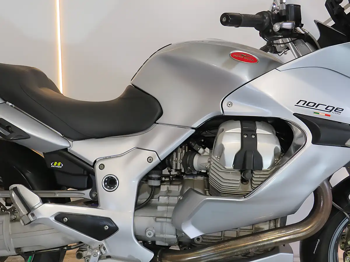 Used 2006 Moto Guzzi Norge Silver - Interior and Exterior details 11