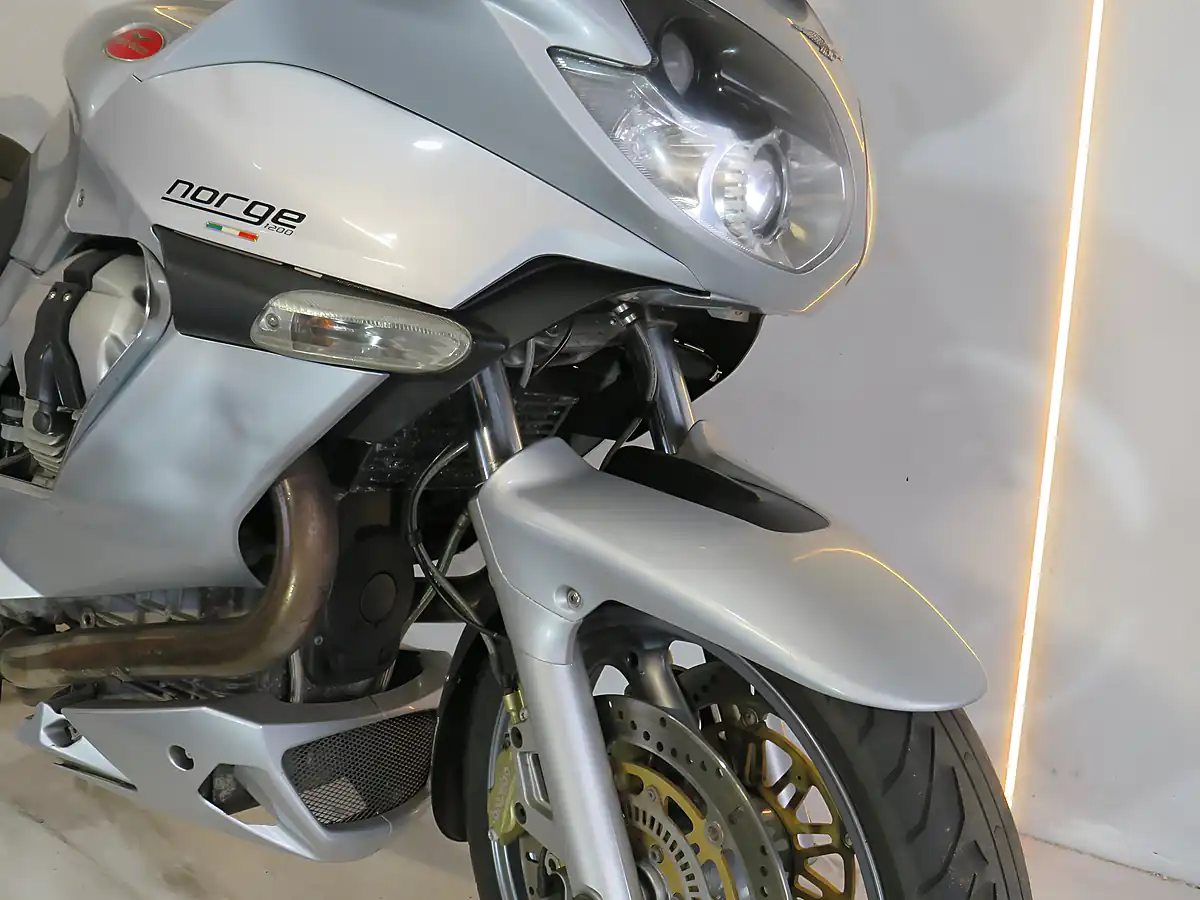 Used 2006 Moto Guzzi Norge Silver - Interior and Exterior details 18