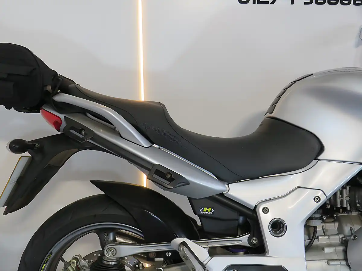 Used 2006 Moto Guzzi Norge Silver - Interior and Exterior details 7