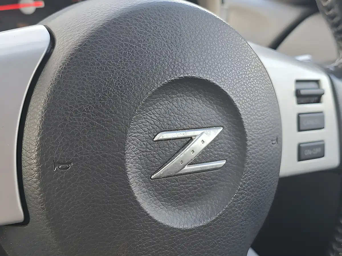 Used 2006 Nissan 350Z GT Blue - Interior and Exterior details 19
