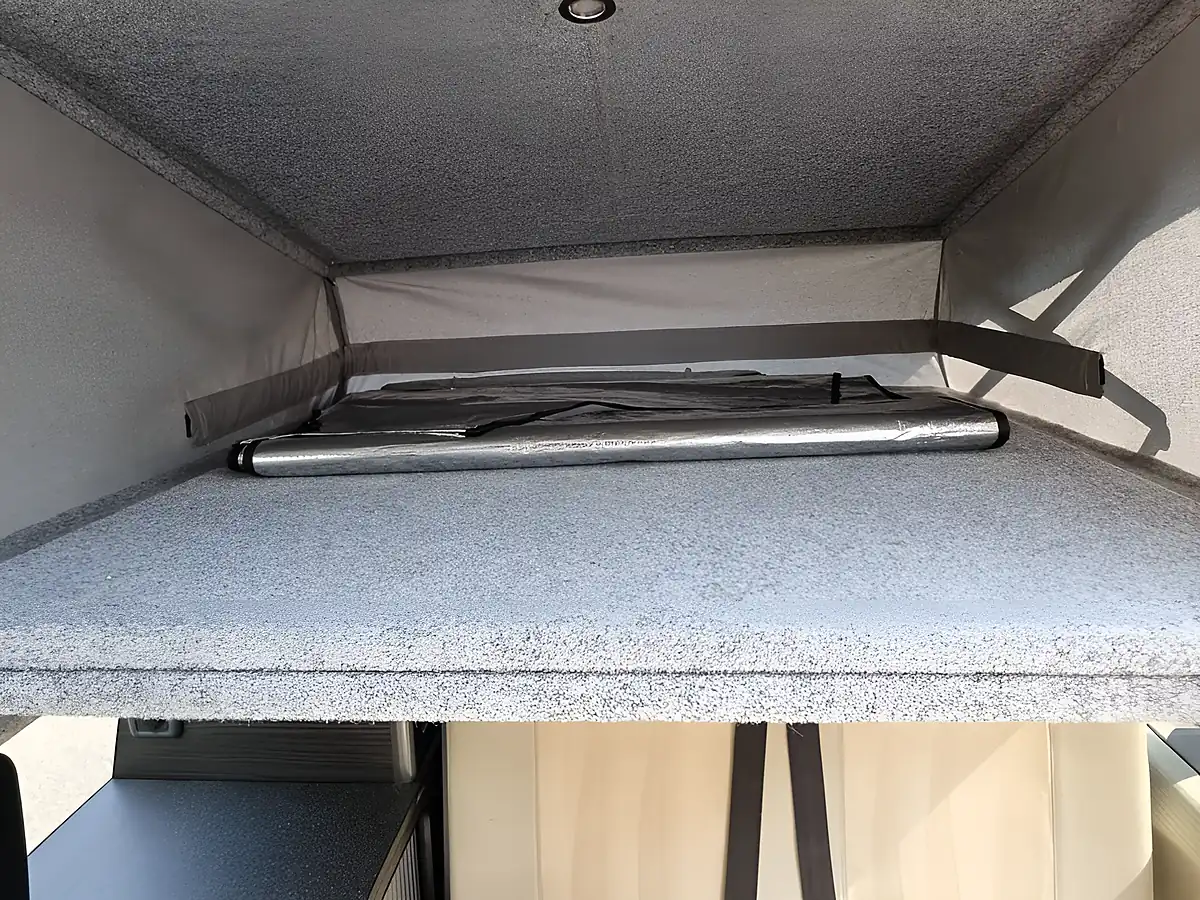 Used 2006 Nissan Elgrand Camper Silver - Interior and Exterior details 14