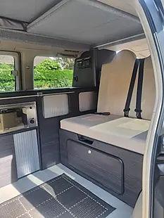 Used 2006 Nissan Elgrand Camper Silver - Interior and Exterior details 19