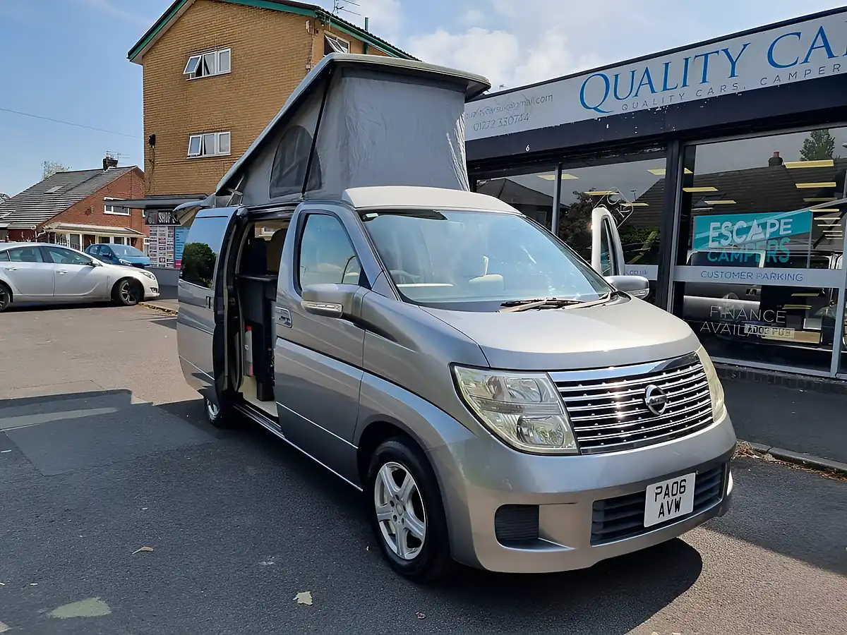 Used 2006 Nissan Elgrand Camper Silver - Interior and Exterior details 6
