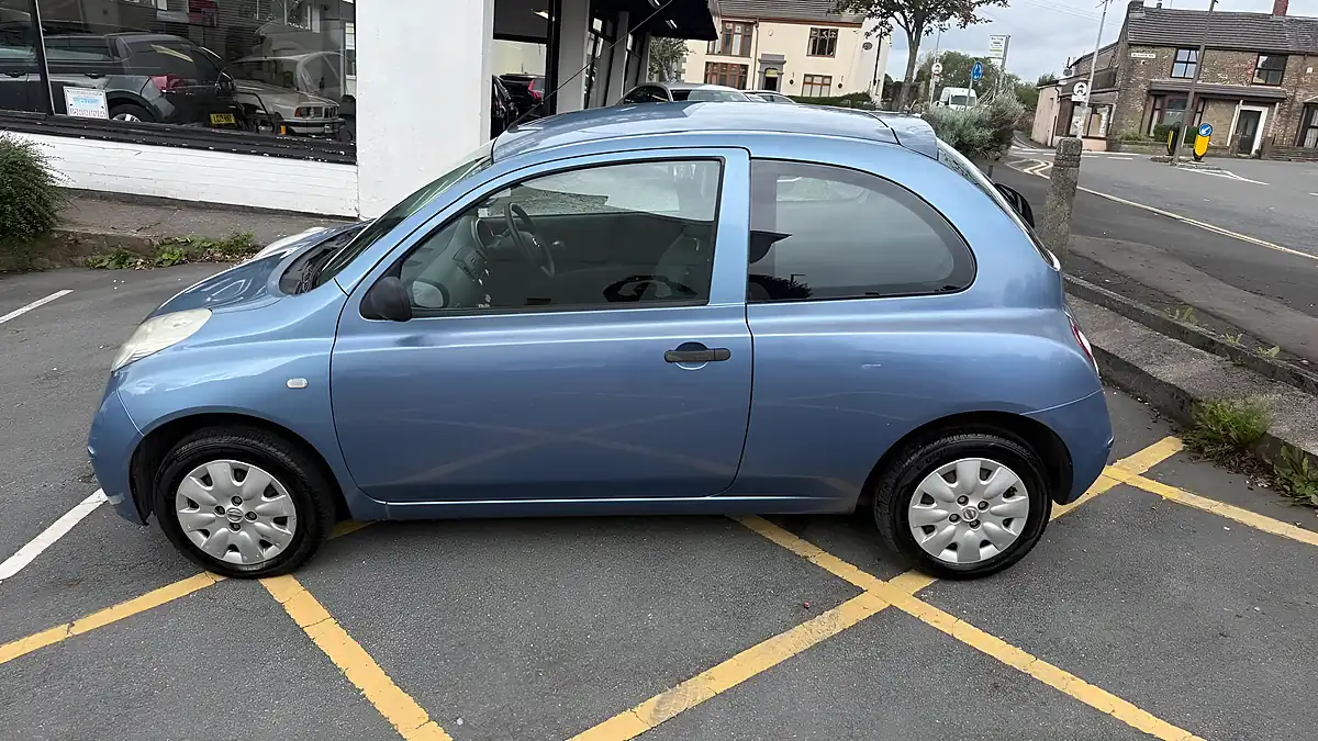 Used 2006 Nissan Micra Initia Blue - Interior and Exterior details 11