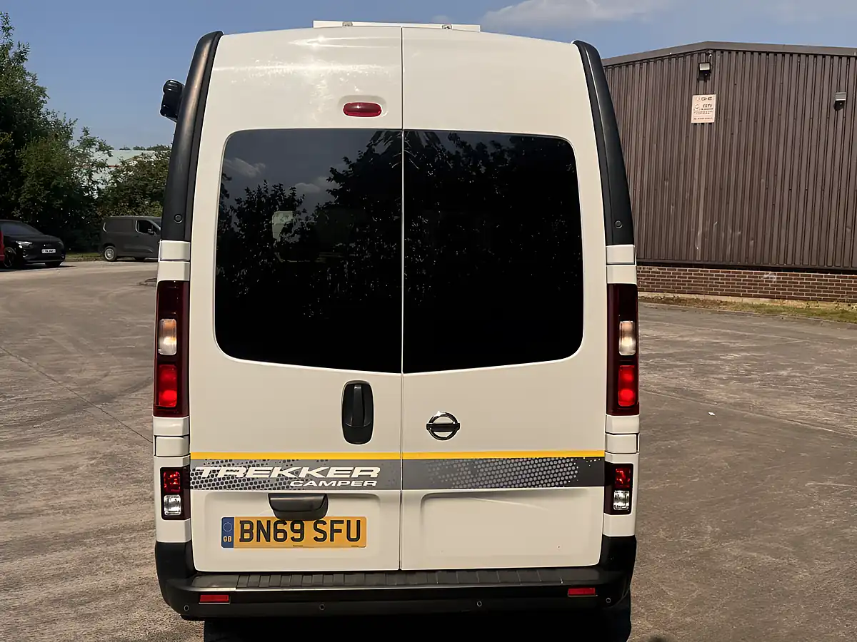 Used 2006 Nissan NV300 Tekna L1H2 White - Interior and Exterior details 6