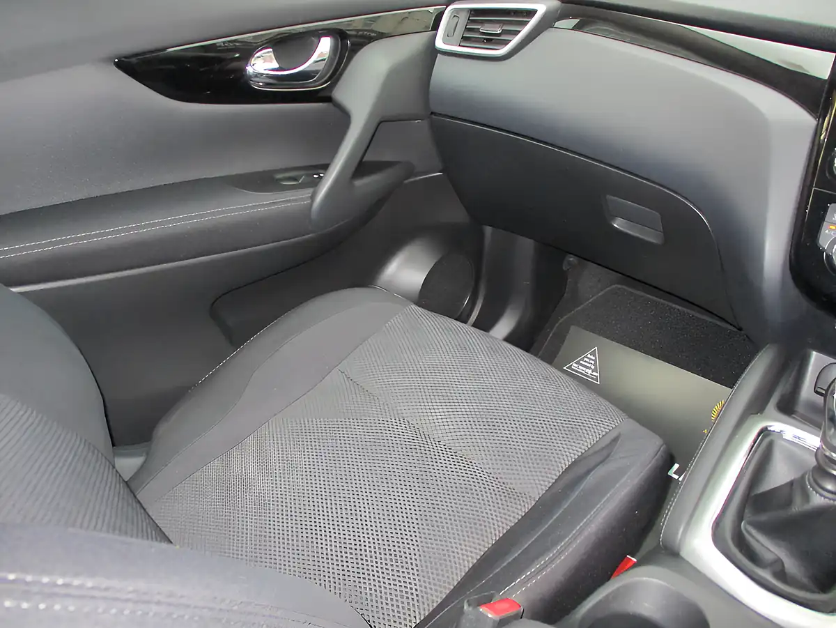 Used 2006 Nissan Qashqai N-Connecta Bronze - Interior and Exterior details 8