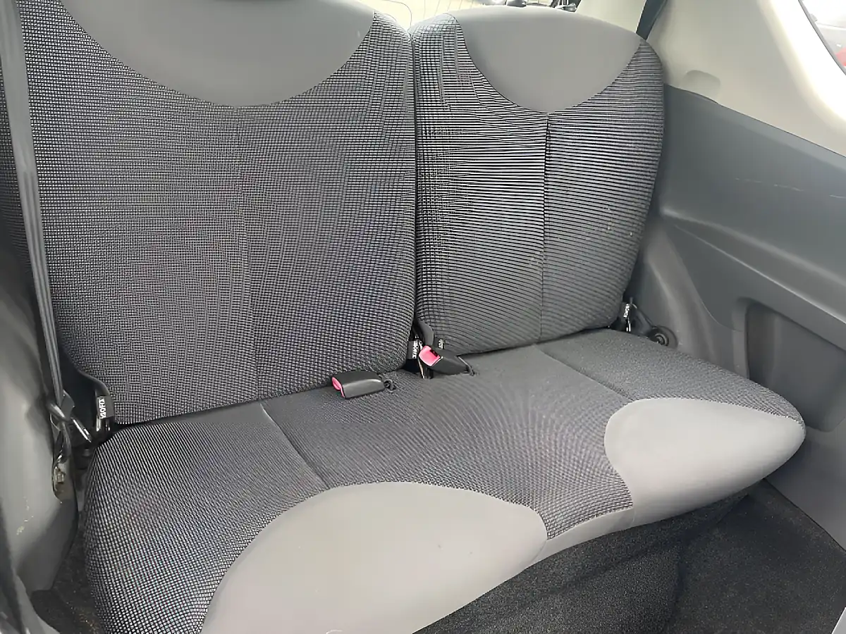 Used 2006 Peugeot 107 Urban Blue - Interior and Exterior details 12