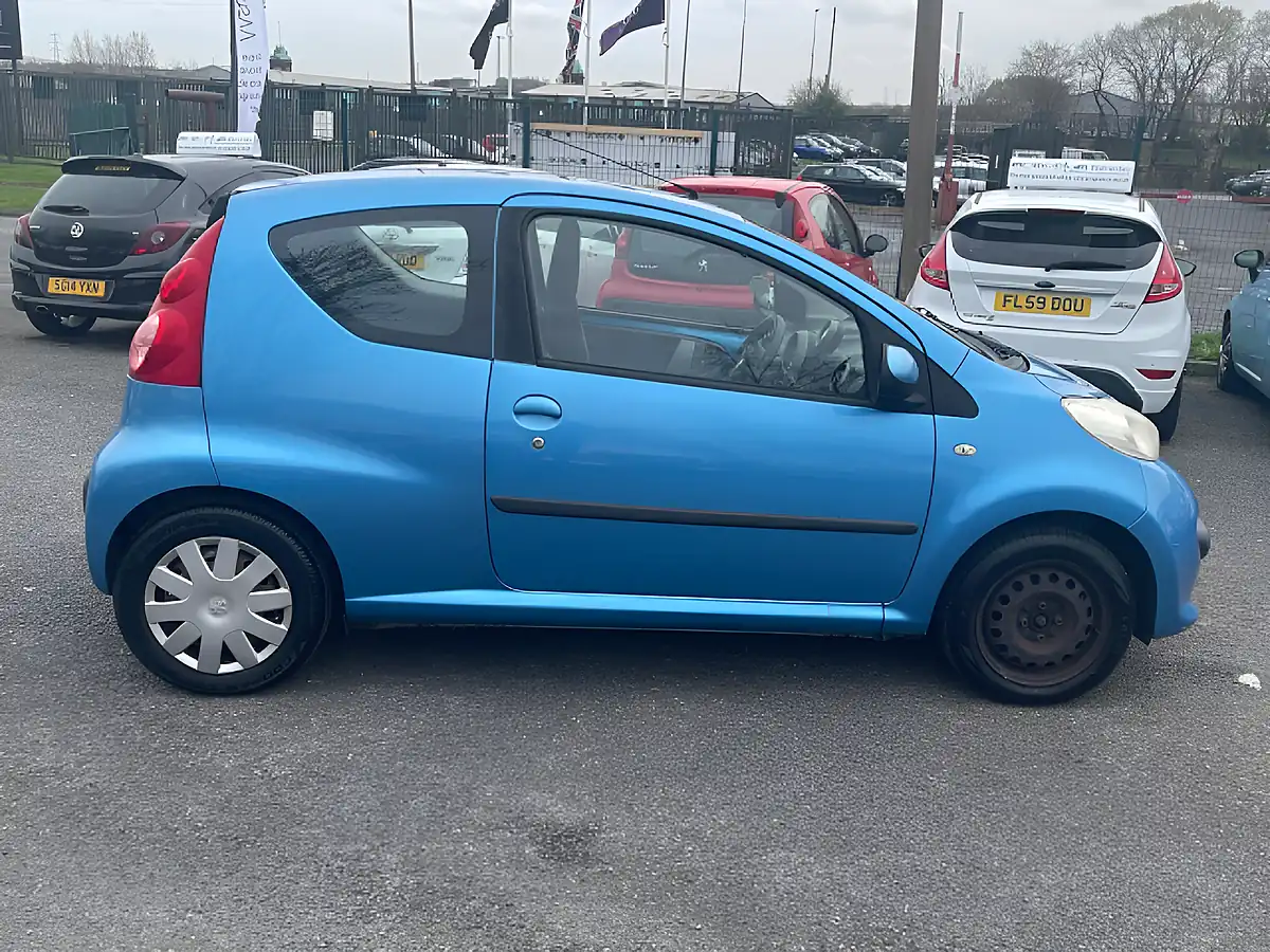 Used 2006 Peugeot 107 Urban Blue - Interior and Exterior details 7