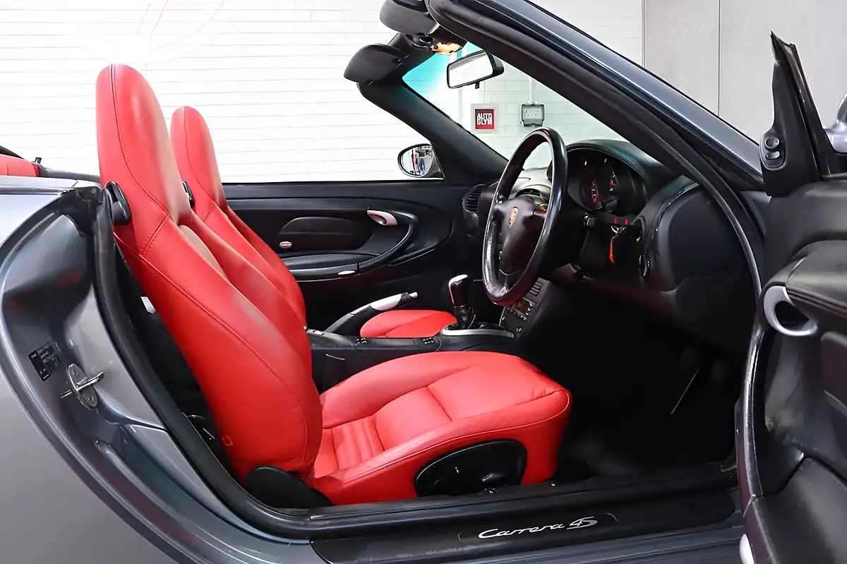 Used 2006 Porsche 911 Carrera Cabriolet Carrera 4S Silver - Interior and Exterior details 11